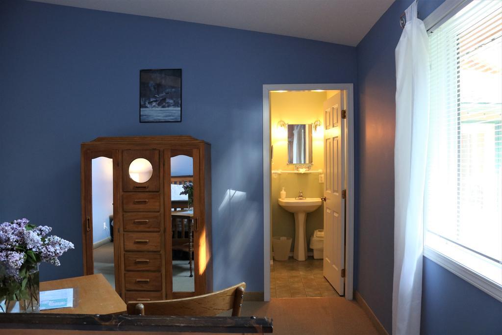 Mulvehill Creek Wilderness Inn And Wedding Chapel Revelstoke Exteriör bild