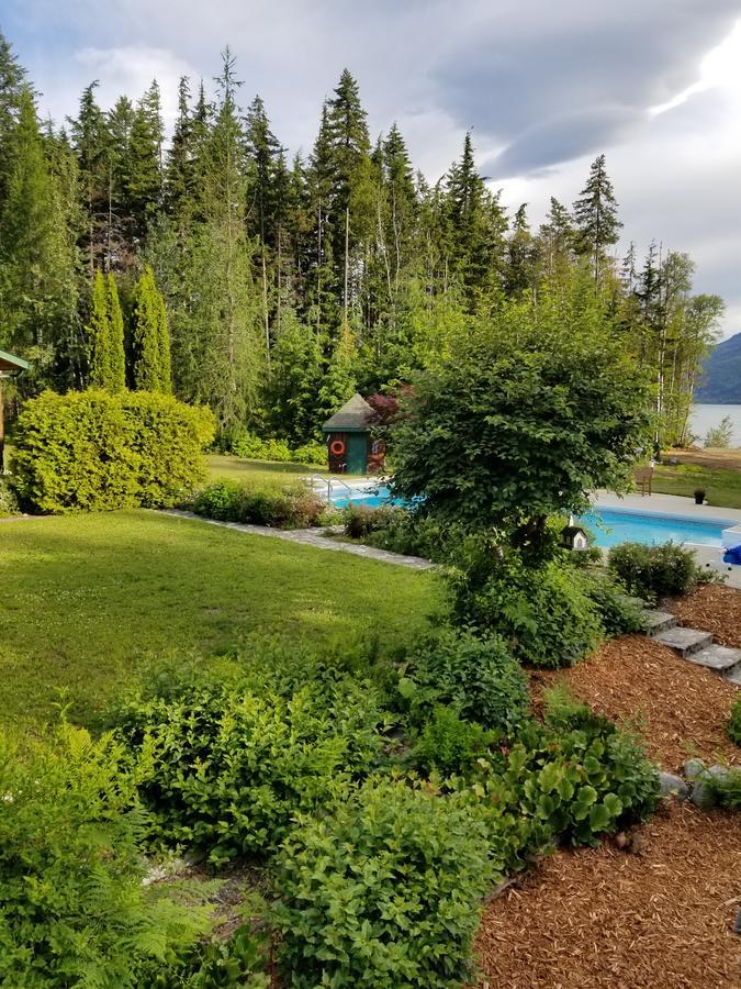 Mulvehill Creek Wilderness Inn And Wedding Chapel Revelstoke Exteriör bild