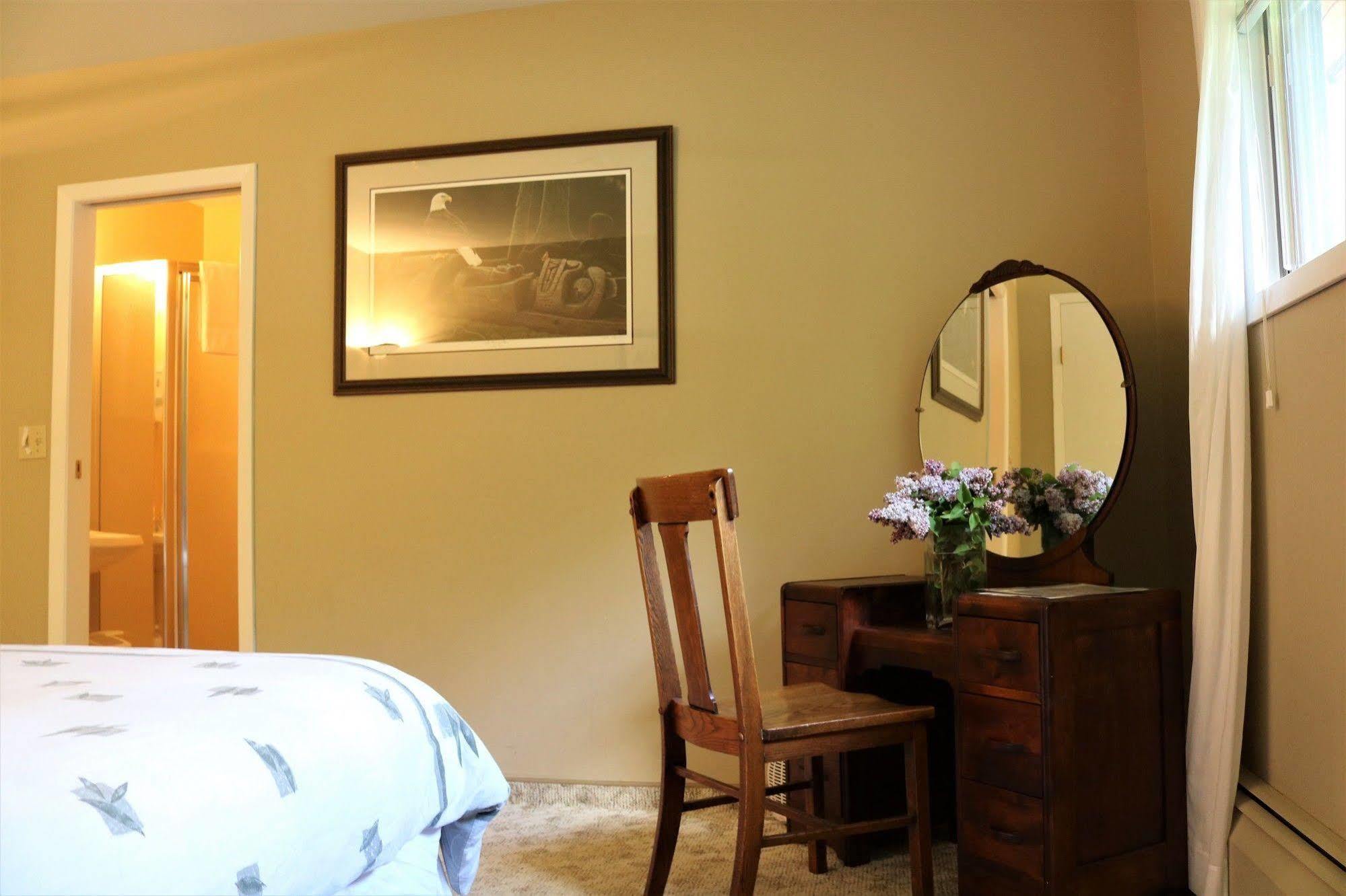 Mulvehill Creek Wilderness Inn And Wedding Chapel Revelstoke Exteriör bild