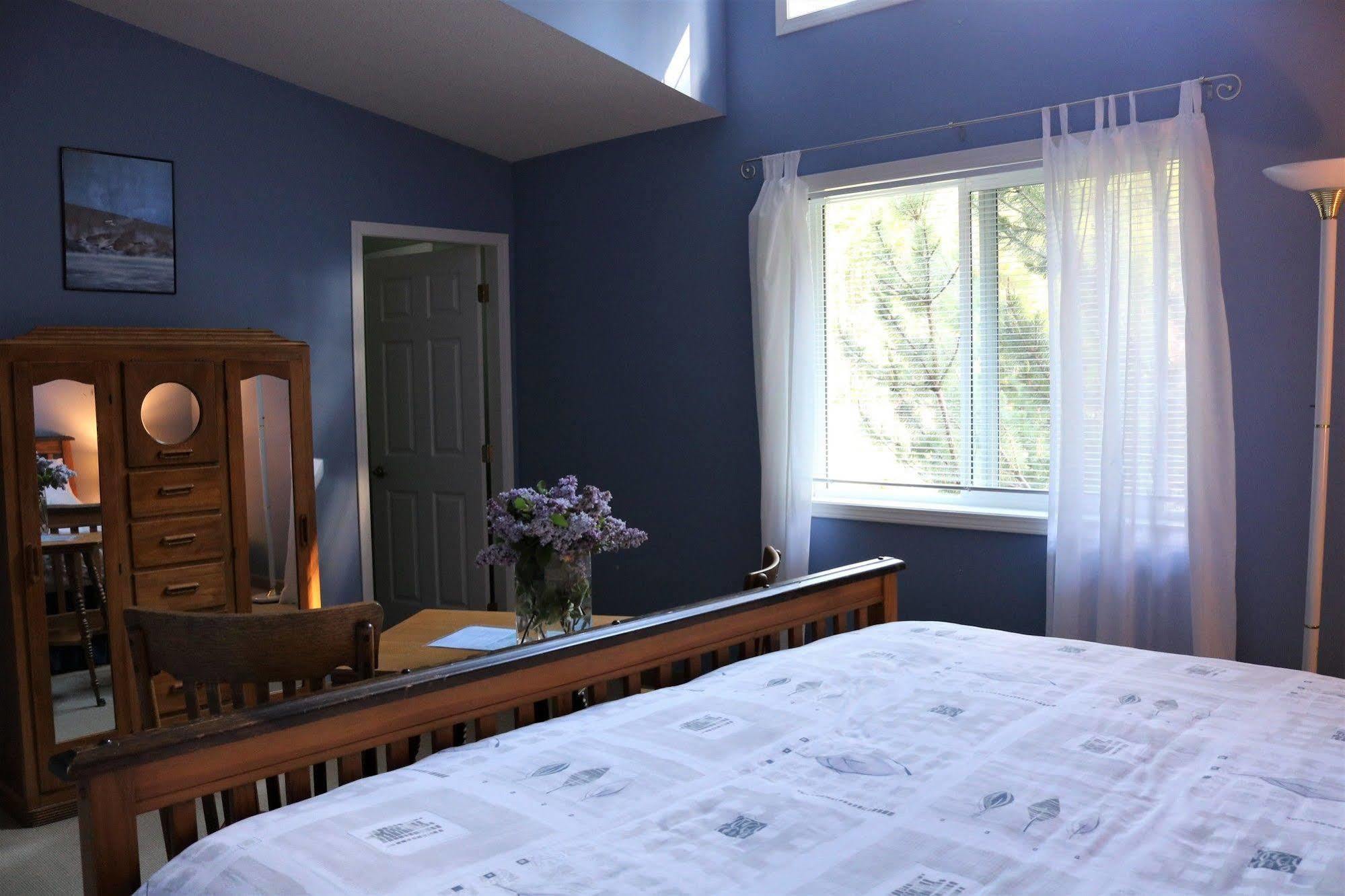Mulvehill Creek Wilderness Inn And Wedding Chapel Revelstoke Exteriör bild